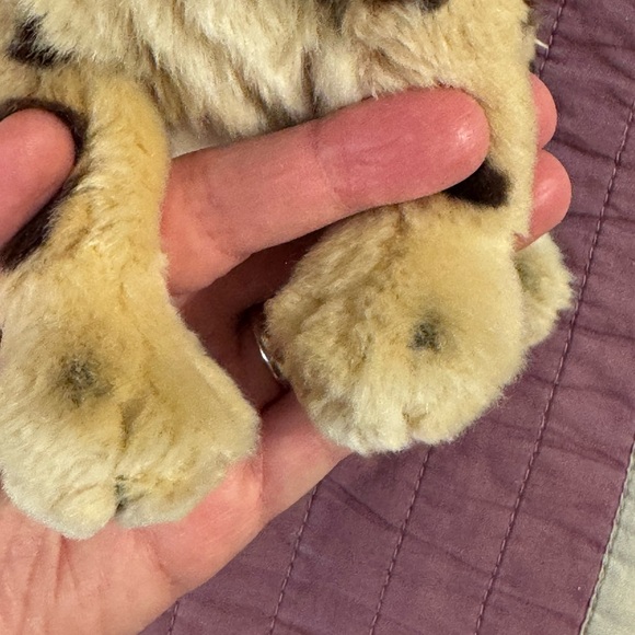 Save our space hyena plush - Picture 8 of 11